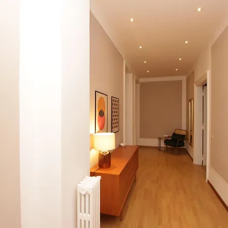 Crescenzio Flats Apartment *